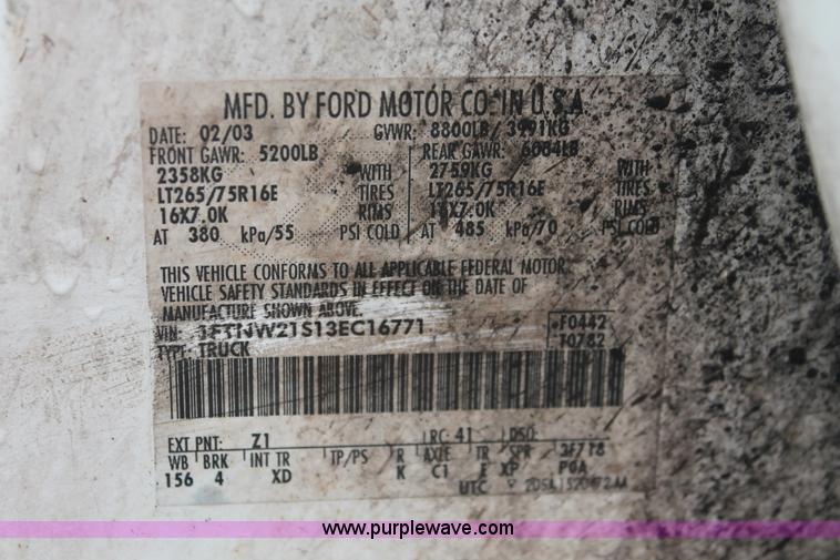 image for item H3516 2003 Ford F250 Super Duty Crew Cab pickup truck