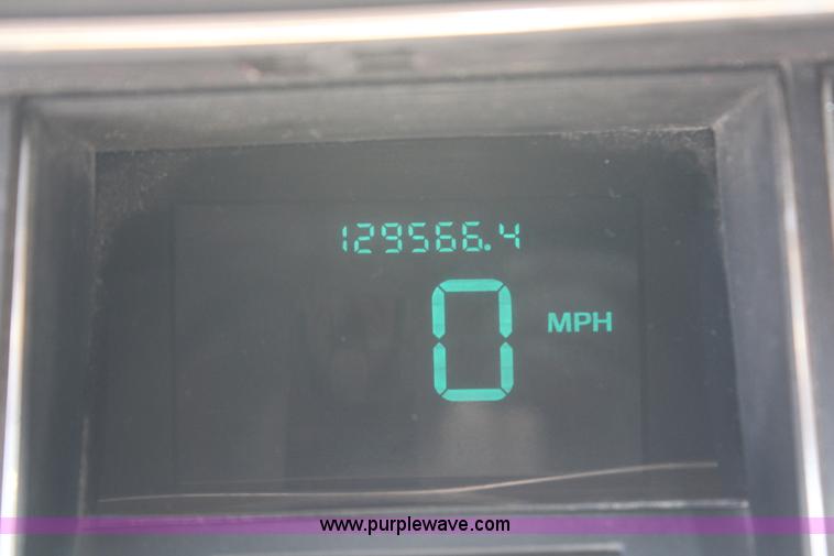 image for item H6556 1994 Lincoln Town Car Executive limousine