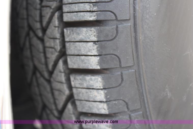 image for item H6556 1994 Lincoln Town Car Executive limousine