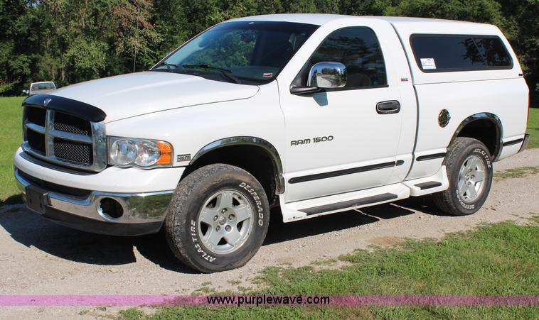 image for item H6730 2005 Dodge Ram 1500 SLT pickup truck