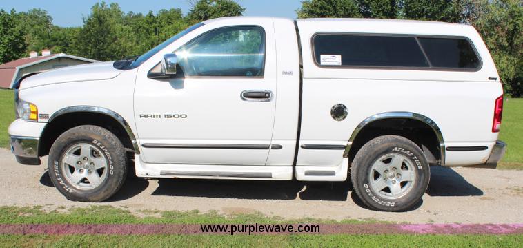 image for item H6730 2005 Dodge Ram 1500 SLT pickup truck