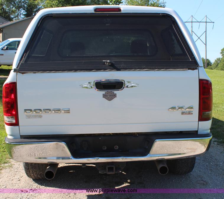 image for item H6730 2005 Dodge Ram 1500 SLT pickup truck