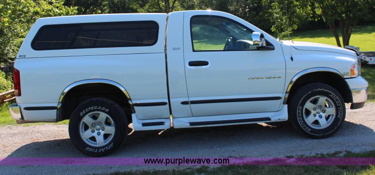 image for item H6730 2005 Dodge Ram 1500 SLT pickup truck