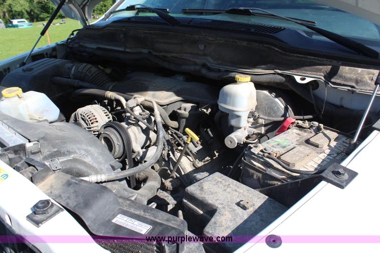 image for item H6730 2005 Dodge Ram 1500 SLT pickup truck