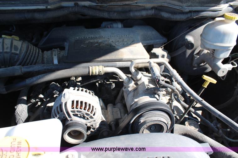 image for item H6730 2005 Dodge Ram 1500 SLT pickup truck