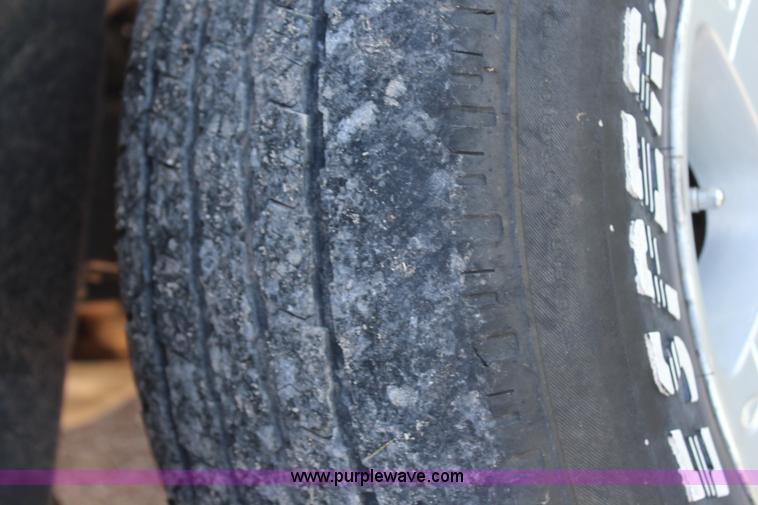 image for item H6730 2005 Dodge Ram 1500 SLT pickup truck