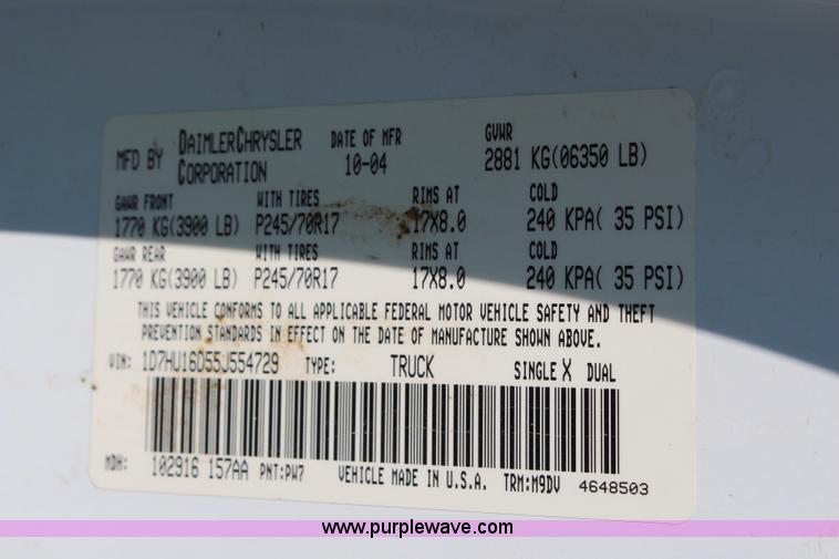 image for item H6730 2005 Dodge Ram 1500 SLT pickup truck