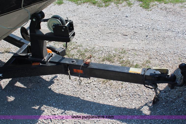 image for item H6731 2000 Tracker Targa 17 boat