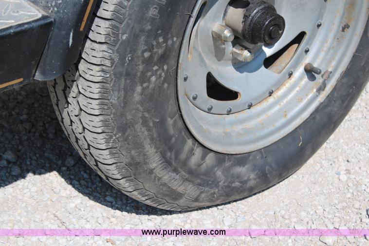 image for item H6731 2000 Tracker Targa 17 boat