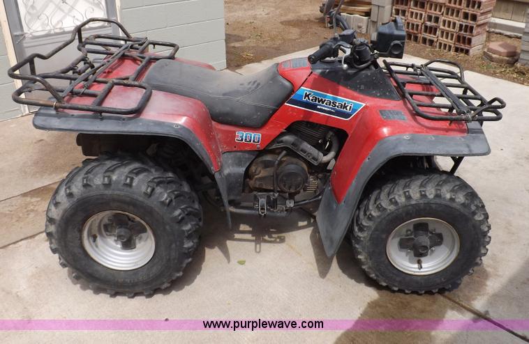 image for item H7029 1986 Kawasaki Bayou 300 ATV