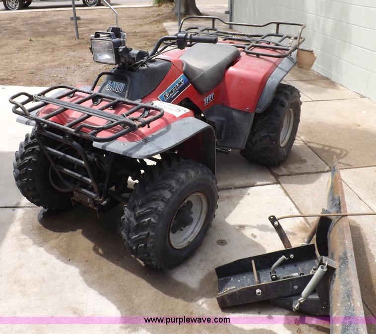 image for item H7029 1986 Kawasaki Bayou 300 ATV