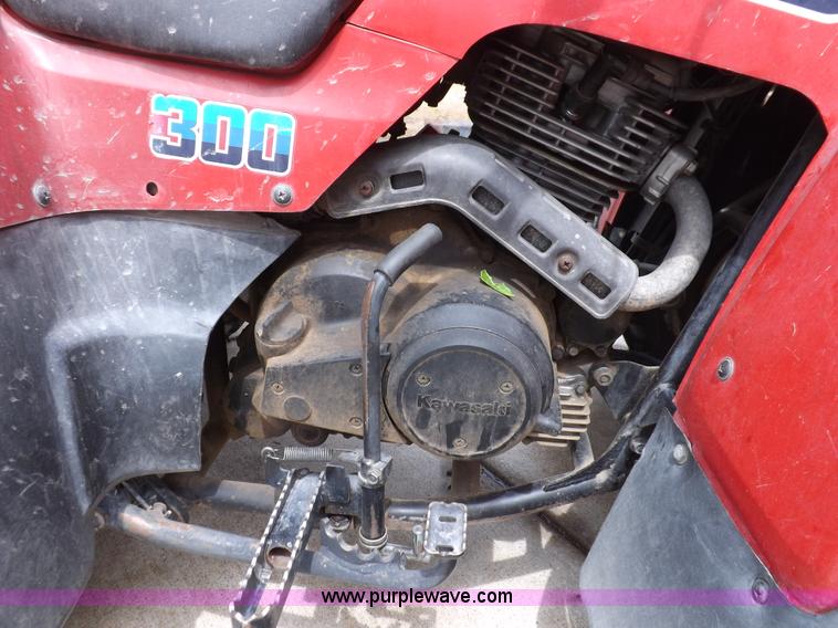 image for item H7029 1986 Kawasaki Bayou 300 ATV