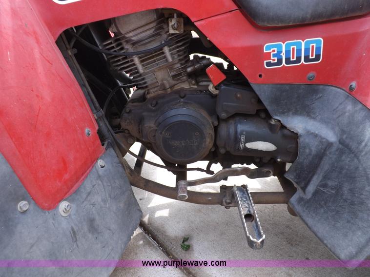 image for item H7029 1986 Kawasaki Bayou 300 ATV