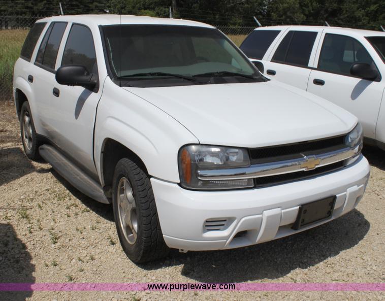 image for item H7430 2008 Chevrolet Trail Blazer LS SUV
