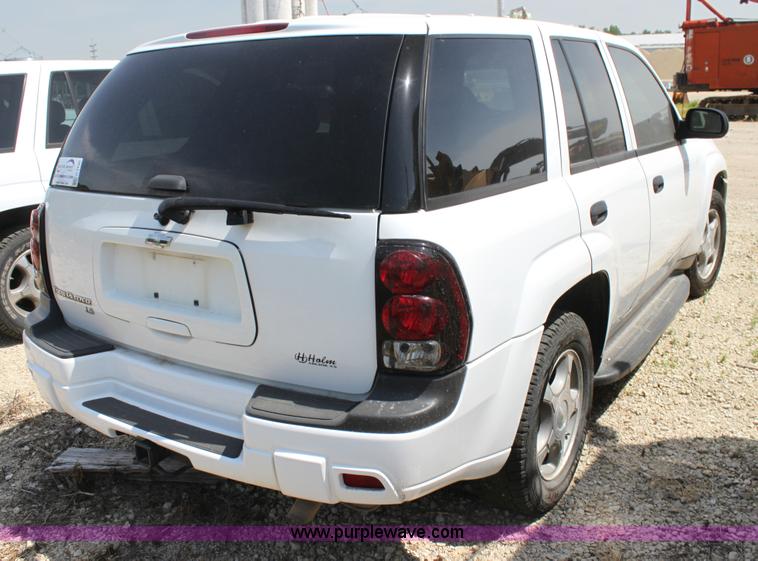 image for item H7430 2008 Chevrolet Trail Blazer LS SUV
