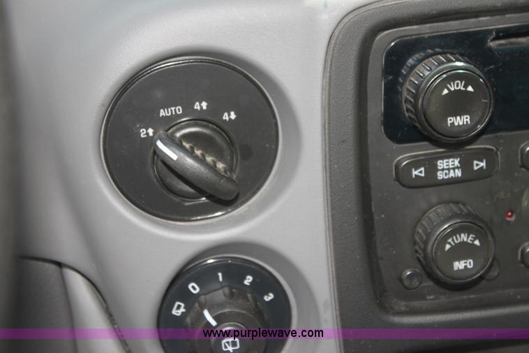 image for item H7430 2008 Chevrolet Trail Blazer LS SUV