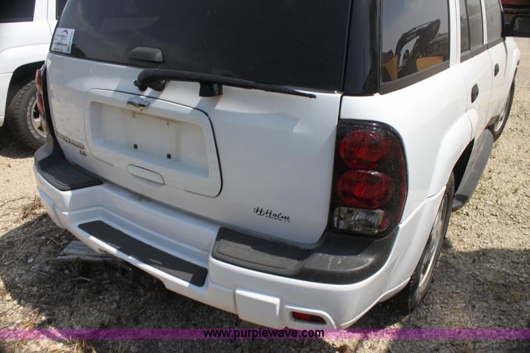 image for item H7430 2008 Chevrolet Trail Blazer LS SUV