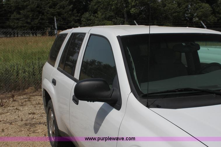 image for item H7431 2008 Chevrolet Trail Blazer LS SUV