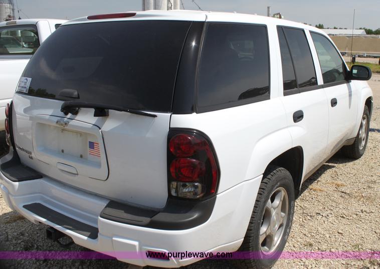 image for item H7431 2008 Chevrolet Trail Blazer LS SUV
