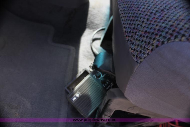 image for item H7432 2001 Dodge Ram 1500 pickup truck