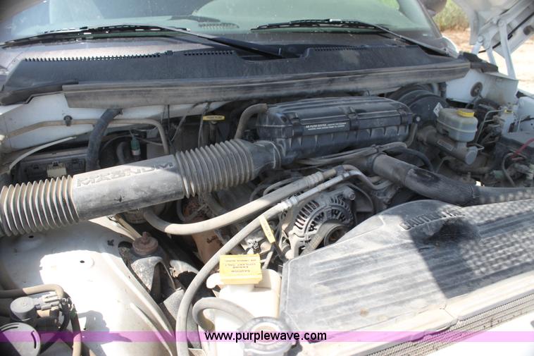 image for item H7432 2001 Dodge Ram 1500 pickup truck