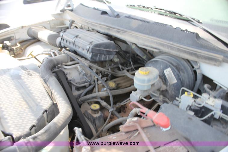 image for item H7432 2001 Dodge Ram 1500 pickup truck