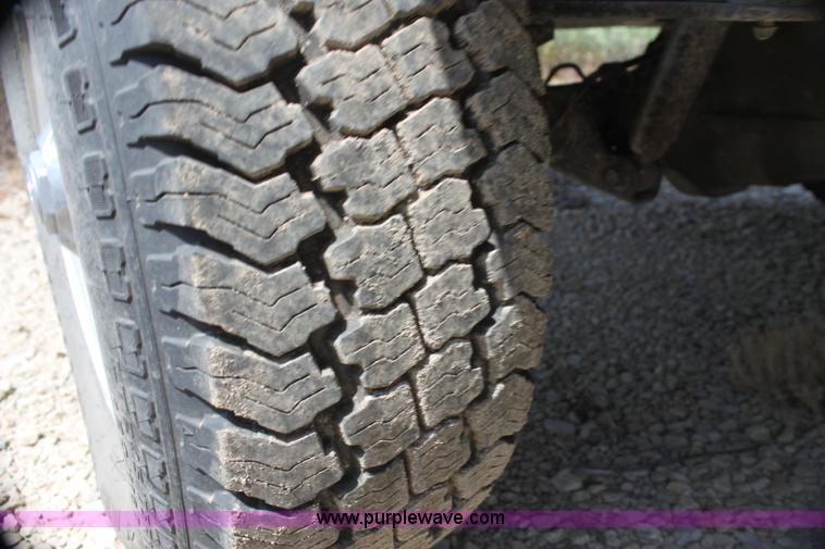 image for item H7432 2001 Dodge Ram 1500 pickup truck