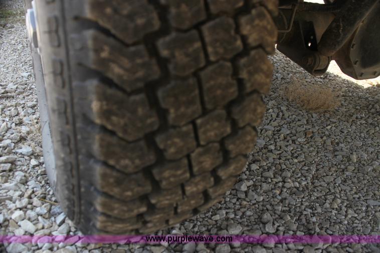 image for item H7432 2001 Dodge Ram 1500 pickup truck