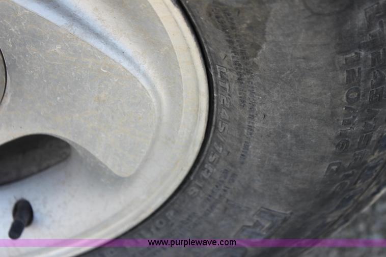 image for item H7432 2001 Dodge Ram 1500 pickup truck