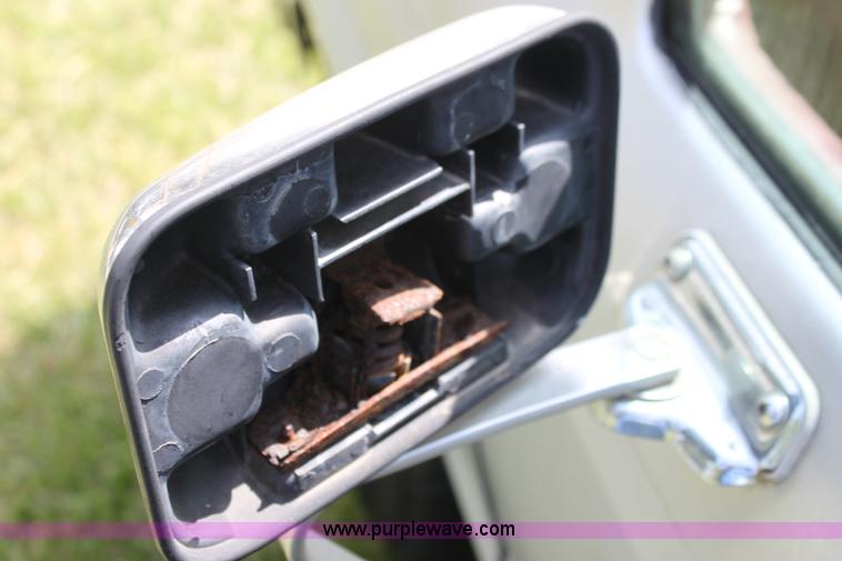 image for item H7439 1989 Ford Ranger XLT SuperCab pickup truck