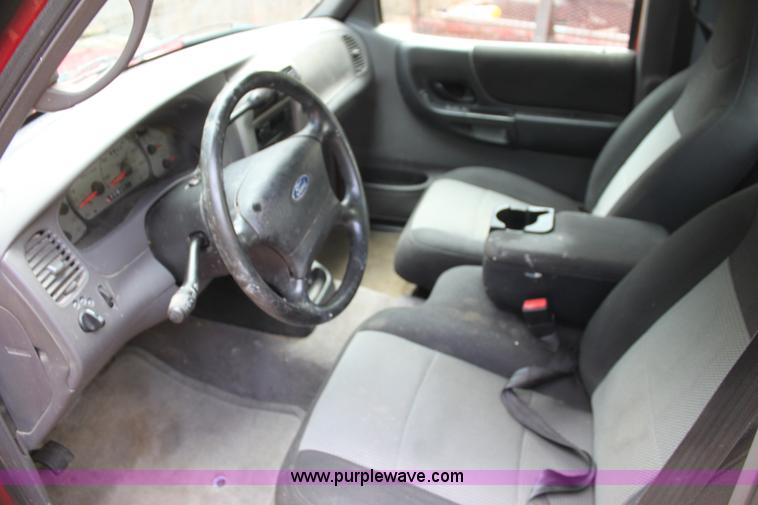 image for item H7448 2003 Ford Ranger pickup truck
