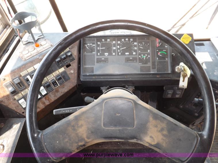 image for item I7721 1996 American Transportation bus