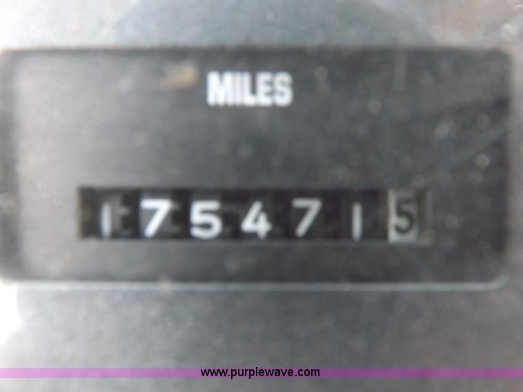 image for item I7721 1996 American Transportation bus