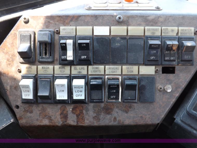 image for item I7721 1996 American Transportation bus