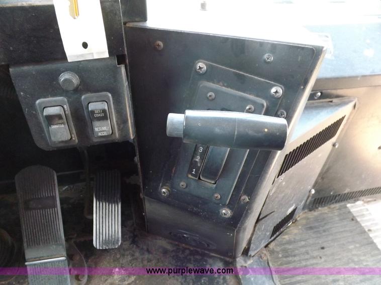 image for item I7721 1996 American Transportation bus