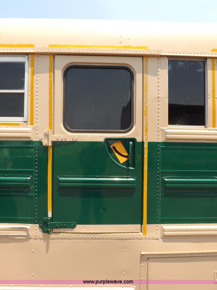 image for item I7721 1996 American Transportation bus