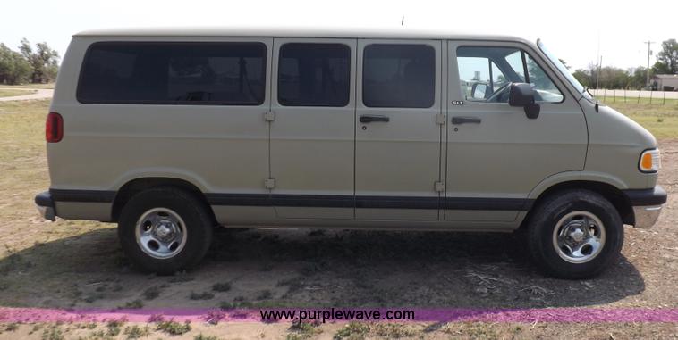 image for item I7722 1997 Dodge Ram Wagon B2500 van