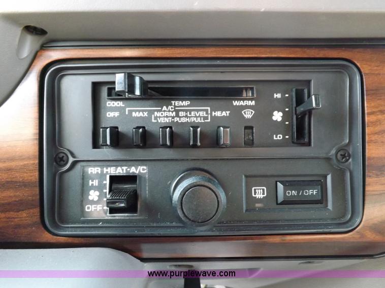 image for item I7722 1997 Dodge Ram Wagon B2500 van