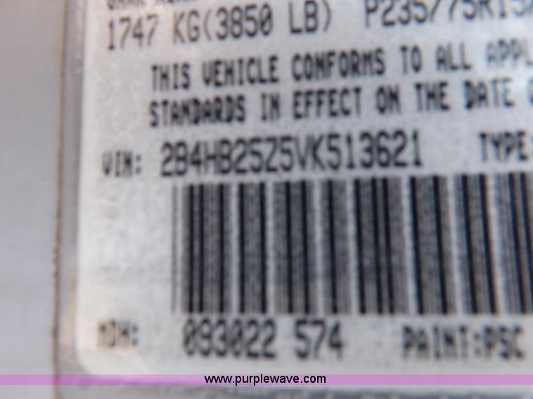 image for item I7722 1997 Dodge Ram Wagon B2500 van