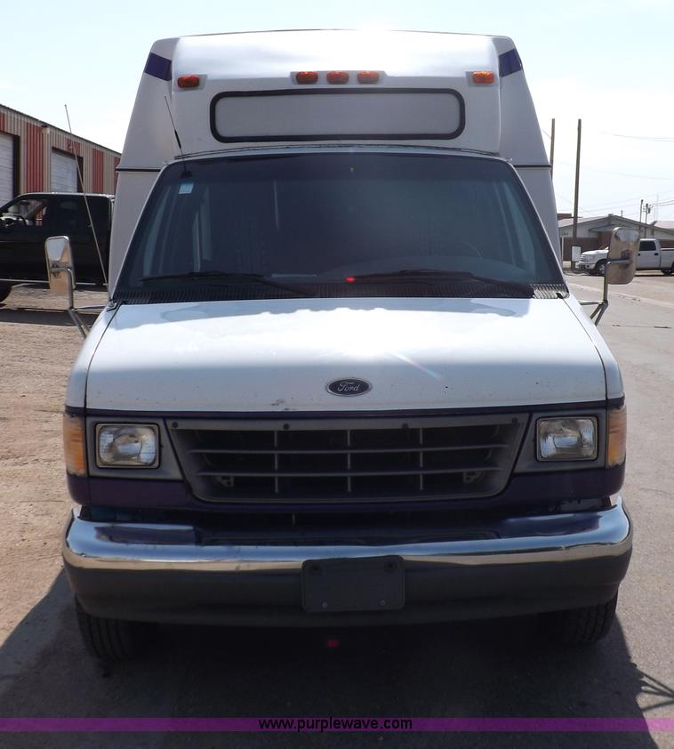 image for item I7723 1995 Ford Econoline E350 transit bus