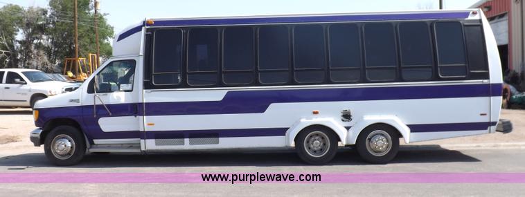 image for item I7723 1995 Ford Econoline E350 transit bus