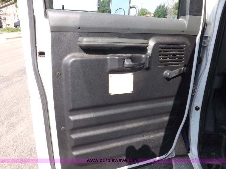 image for item I7723 1995 Ford Econoline E350 transit bus