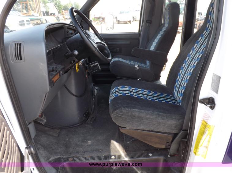 image for item I7723 1995 Ford Econoline E350 transit bus