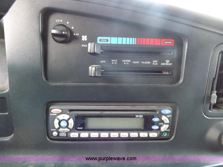 image for item I7723 1995 Ford Econoline E350 transit bus