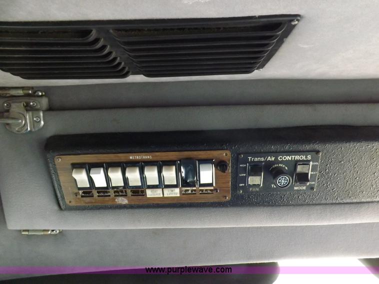 image for item I7723 1995 Ford Econoline E350 transit bus