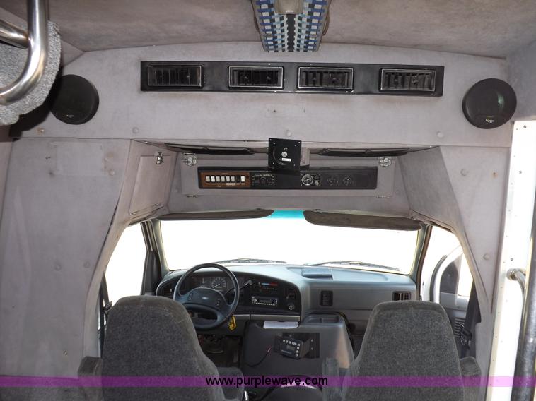 image for item I7723 1995 Ford Econoline E350 transit bus