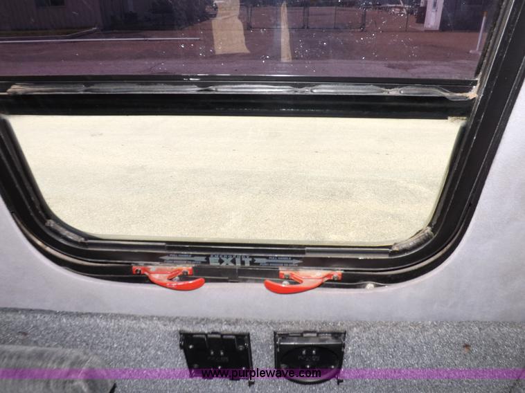 image for item I7723 1995 Ford Econoline E350 transit bus