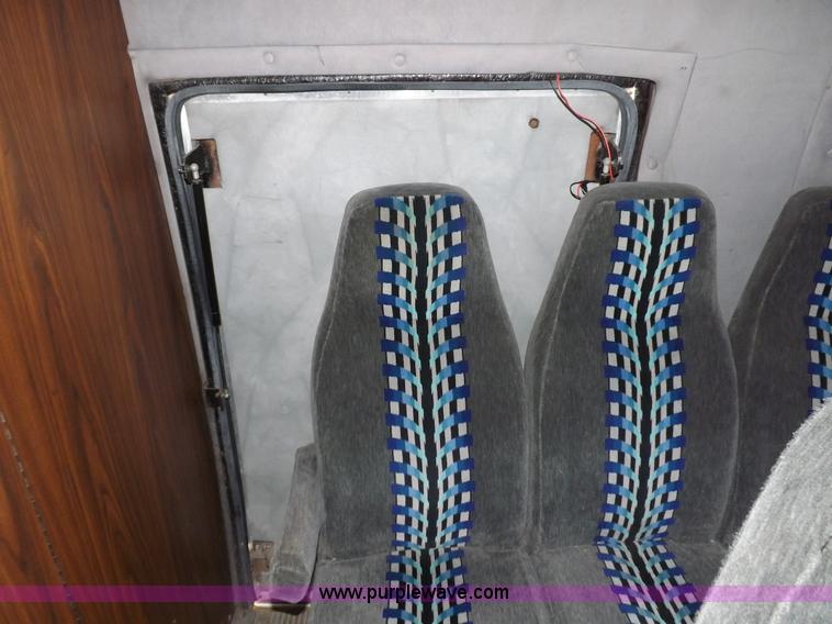 image for item I7723 1995 Ford Econoline E350 transit bus