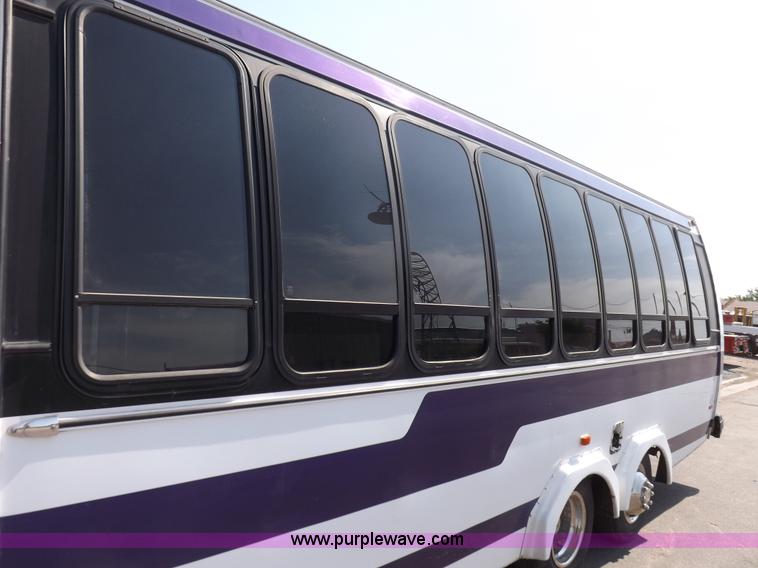 image for item I7723 1995 Ford Econoline E350 transit bus