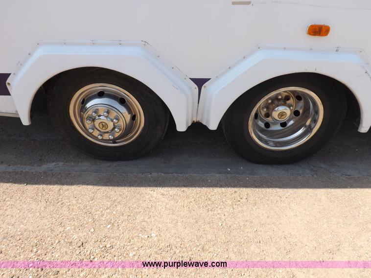 image for item I7723 1995 Ford Econoline E350 transit bus